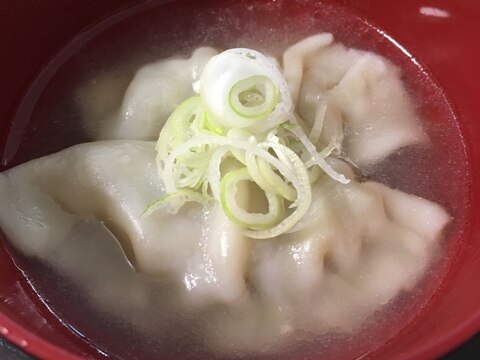 たった5分！冷凍餃子でスープ